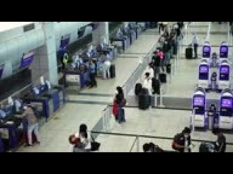 Panama resumes international flights after 7-months