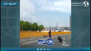 شاب يدهس فتاتين
