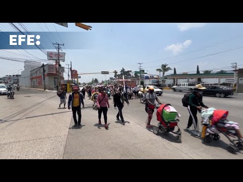 Caravana de más de 500 migrantes llega al centro de México