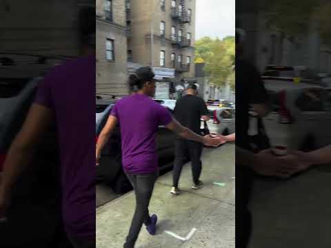 Me dicen ‘ que te gusta la calle ‘ y Pila lo mercedes Benz ‘🤘🏼🫩🪩Ah y También los piropo ‘👅