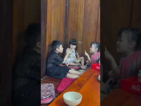 Mâm trên ko chịu ngồi cứ thích rúc xó cơ 😂😂😂