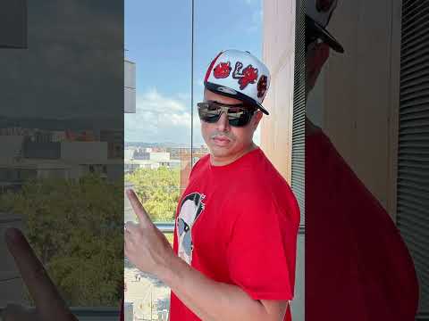 #Barcelona #España@reggaetonbeachfestival #RBF #ReggaetonBeachFestival Gracias @KingPimpLife 🧢🇪