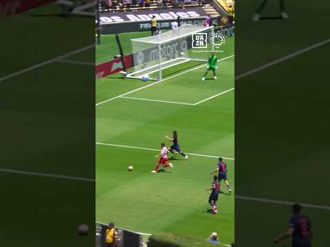 Stealing the ball with style 😮‍💨Watch the #FCWC on ​⁠@daznfrance | ​⁠@DAZNFootball #FIFACWC