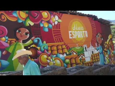 La municipalidad de Nueva Esparta, La Unión, realiza mejoras de pintura del parque central