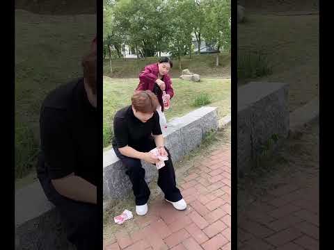 Kind woman help #motivation #positivevibes #lnspiration