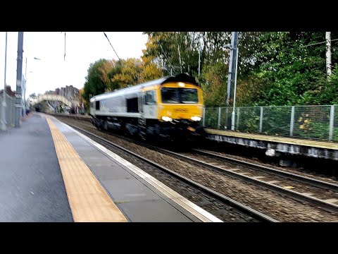 A class 66 passes Johnstone with tones #shorts