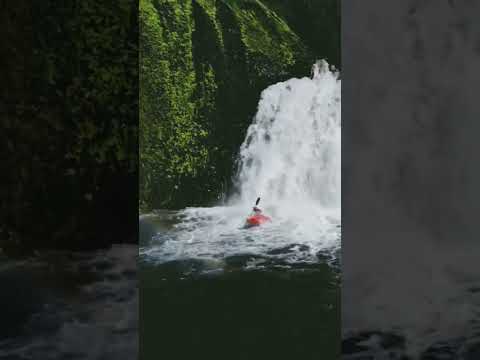Waterfall mission on the Highland of #Iceland 🎥 @siggiworld9167 #waterfalls #whitewaterkayaking