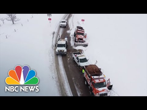 Record snowstorm slams Great Plains