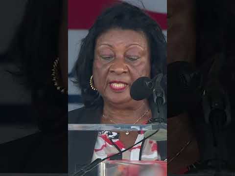 Dick Allens widow Willa speaks on behalf of her late husband as he is inducted into the Hall ❤️