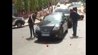 معتصمون يرشقون مواكب النواب بالطماطم في وسط بيروت