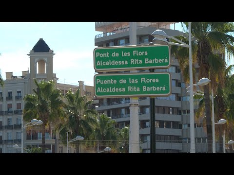El Puente de las Flores de Valencia ya luce el nombre de Rita Barberá
