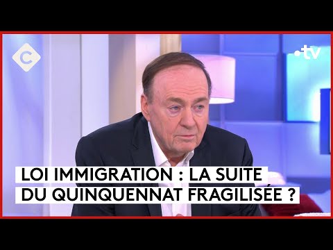 Loi immigration : crise politique majeure pour Macron - C à vous - 18/12/2023