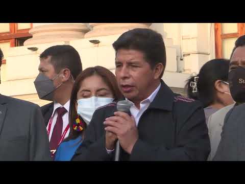 El presidente de Perú levanta toque de queda
