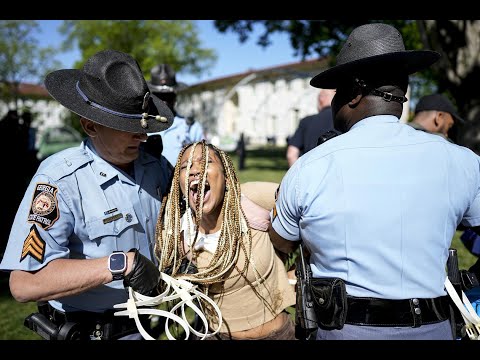 Police detains demonstrators on Emory University's campus