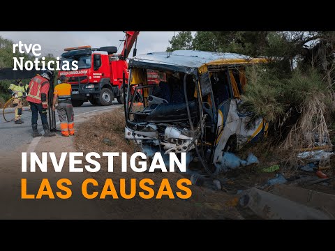 HUELVA: MUERE una MUJER  tras VOLCAR un AUTOBÚS de TEMPORERAS en Almonte | RTVE Noticias