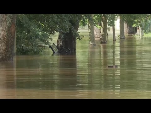 City in south-west of Czech Republic still struggles with knee high flood waters