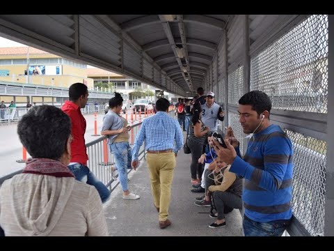 Info Martí | Cubanos en la frontera tendran que permanecer en Mexico mientras esperan sus audiencias