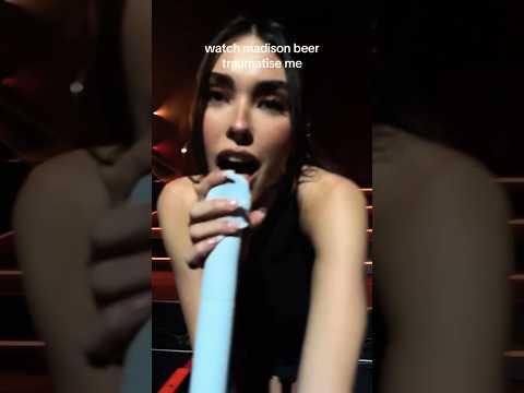 Madison Beer traumatized this fan 😳 #shorts #madisonbeer
