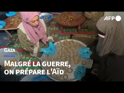 Gaza : à Rafah, des bénévoles préparent des pâtisseries traditionnelles pour l'Aïd | AFP