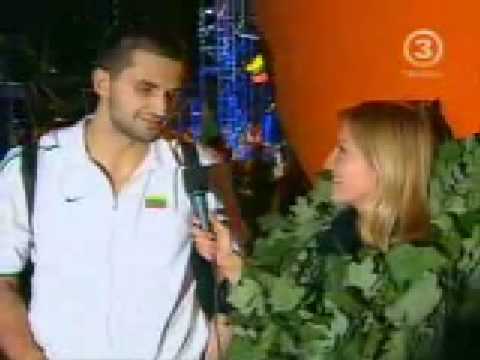 Video: Nes tik mūsų rinktinės krepšininkai  - prisigeria nuo spraito butelio