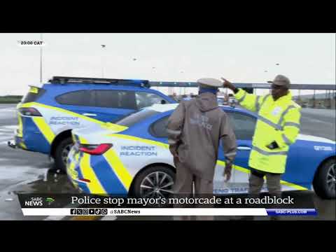 Police stop Fetakgomo Tubatse Mayor's blue light motorcade at a roadblock