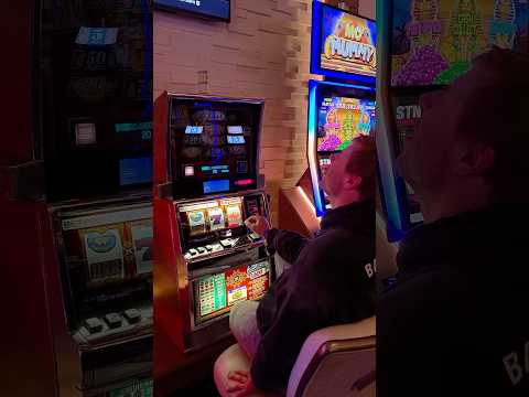 I Played the OLDEST Slot in the Casino