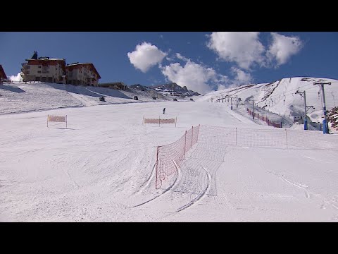 Centros de esquí abren sus puertas por el día en Lo Barnechea