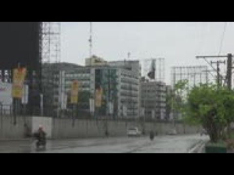 Preparations in Manila as typhoon nears