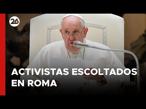 ITALIA | Activistas fueron escoltados en Roma tras interrumpir un servicio presidido por el Papa