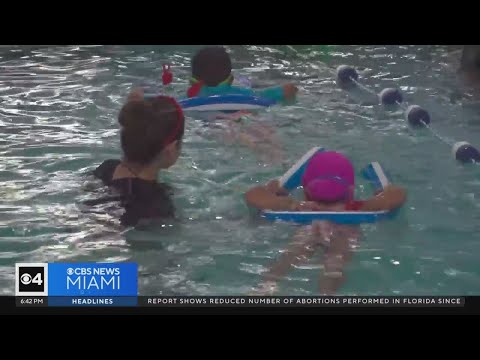 Teen swim instructors take advantage of new Florida labor laws allowing more work hours