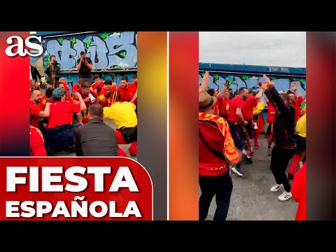 La AFICIÓN ESPAÑOLA ya está en el VELTINS ARENA preparando el ESPAÑA-ITALIA | EUROCOPA 2024