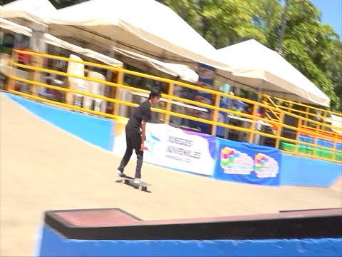 Atletas del Skateboarding disputan su pase hacia la final del campeonato juvenil