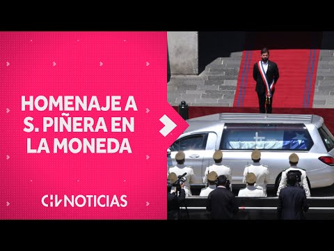 Así fue el último homenaje del presidente Boric y la Guardia de Palacio a Sebastián Piñera
