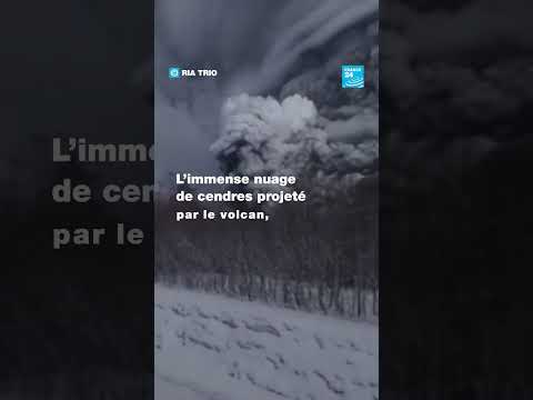 Russie : la plus importante éruption du volcan Chiveloucht depuis 60 ans • FRANCE 24