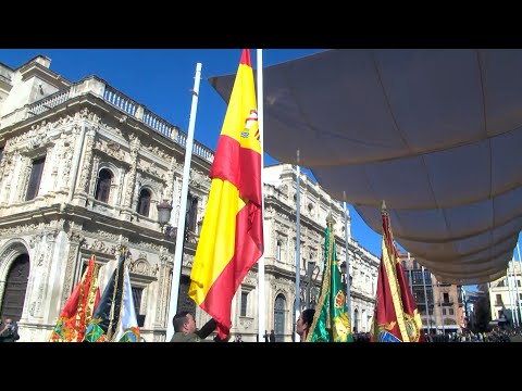 Sevilla celebra el Día de la Fiesta Nacional con el izado de la bandera en la Plaza de San Fran