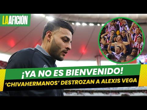 Aficionados de Chivas humillan a Alexis Vega en su regreso al Estadio Akron