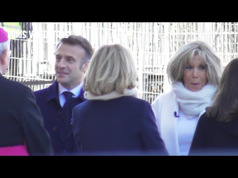 Le président Emmanuel Macron et son épouse Brigitte arrivent à Notre-Dame de Paris 29 novembre 2024