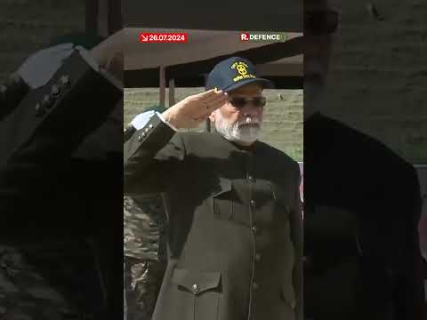 PM Modi Pays Tribute To Kargil War Heroes An Drass Memorial | Kargil Vijay Diwas