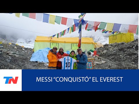 Después de Qatar, Messi llegó a la cima del Everest