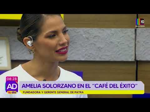 Amelia Solorzano en el Café del Éxito