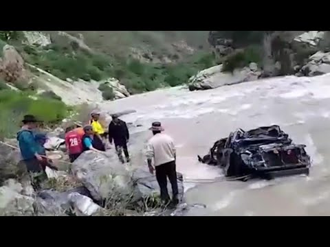 Ayacucho: dos fallecidos tras caída de camioneta a abismo de 800 metros