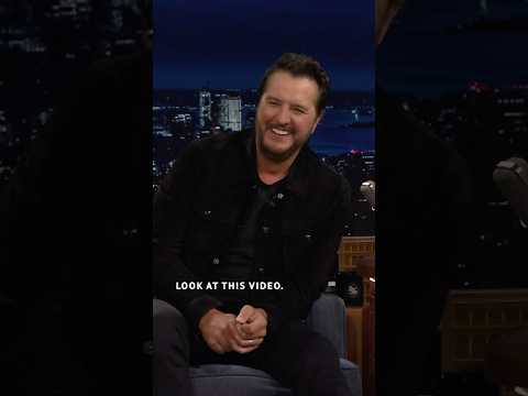 #LukeBryan screeched when he saw himself on a Times Square billboard  #FallonTonight