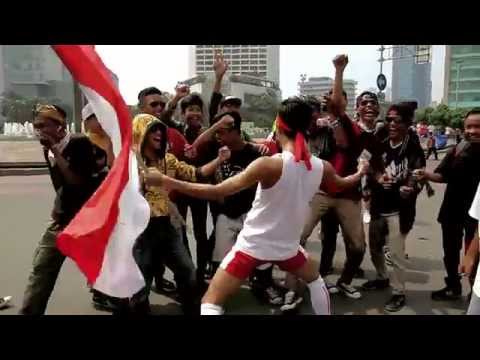 Kelompok Penerbang Roket - "Dimana Merdeka?" (Official Music Video)