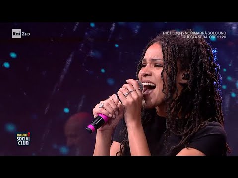 Frances con Redemption Song - Radio2 Social Club 23/01/2024