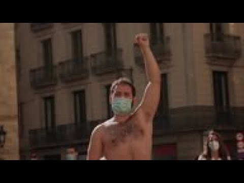Spain doctors strike againt amid virus struggle