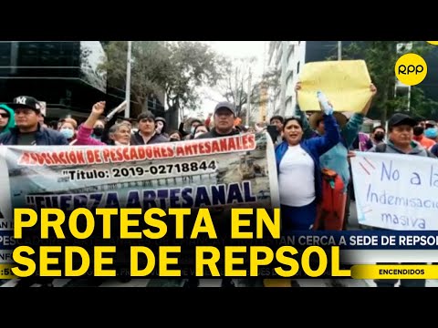 San Isidro: Pescadores protestan contra indemnización masiva en los exteriores de la sede de Repsol