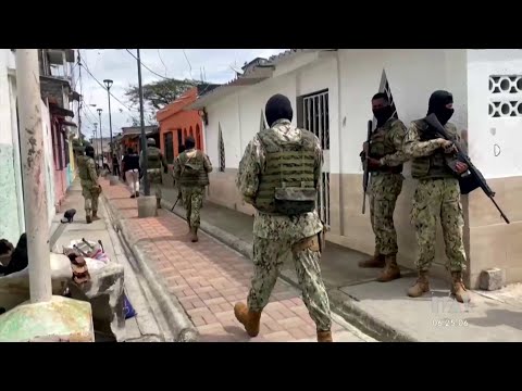 Cientos de municiones fueron decomisadas por ls Fuerza de Orden en La Floresta, sur de Guayaquil