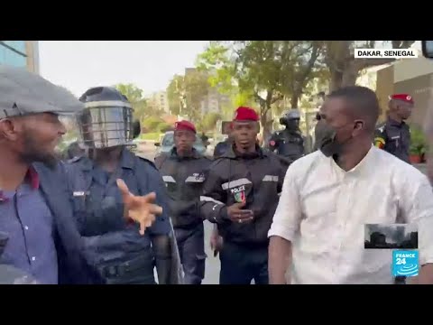 Aplazamiento de elecciones en Senegal desató enfrentamientos en la capital, Dakar