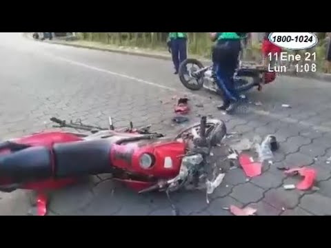 Adolescente se encuentra en estado crítico tras ser arrollada por motociclista