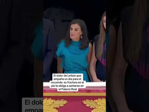 Letizia se tiene que sentar por su fractura en el pie en el Aniversario de la Proclamación del Rey